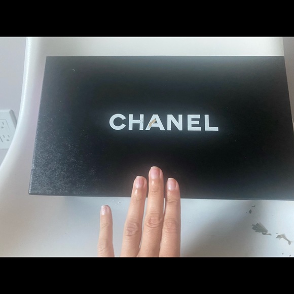 Brand new in box Chanel espadrilles. Size 38. - Picture 4 of 4